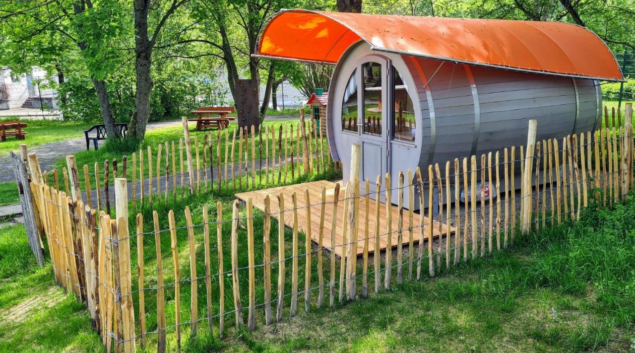 Campingplatz Schlaffässer Am Schmetterlingspark Uslar